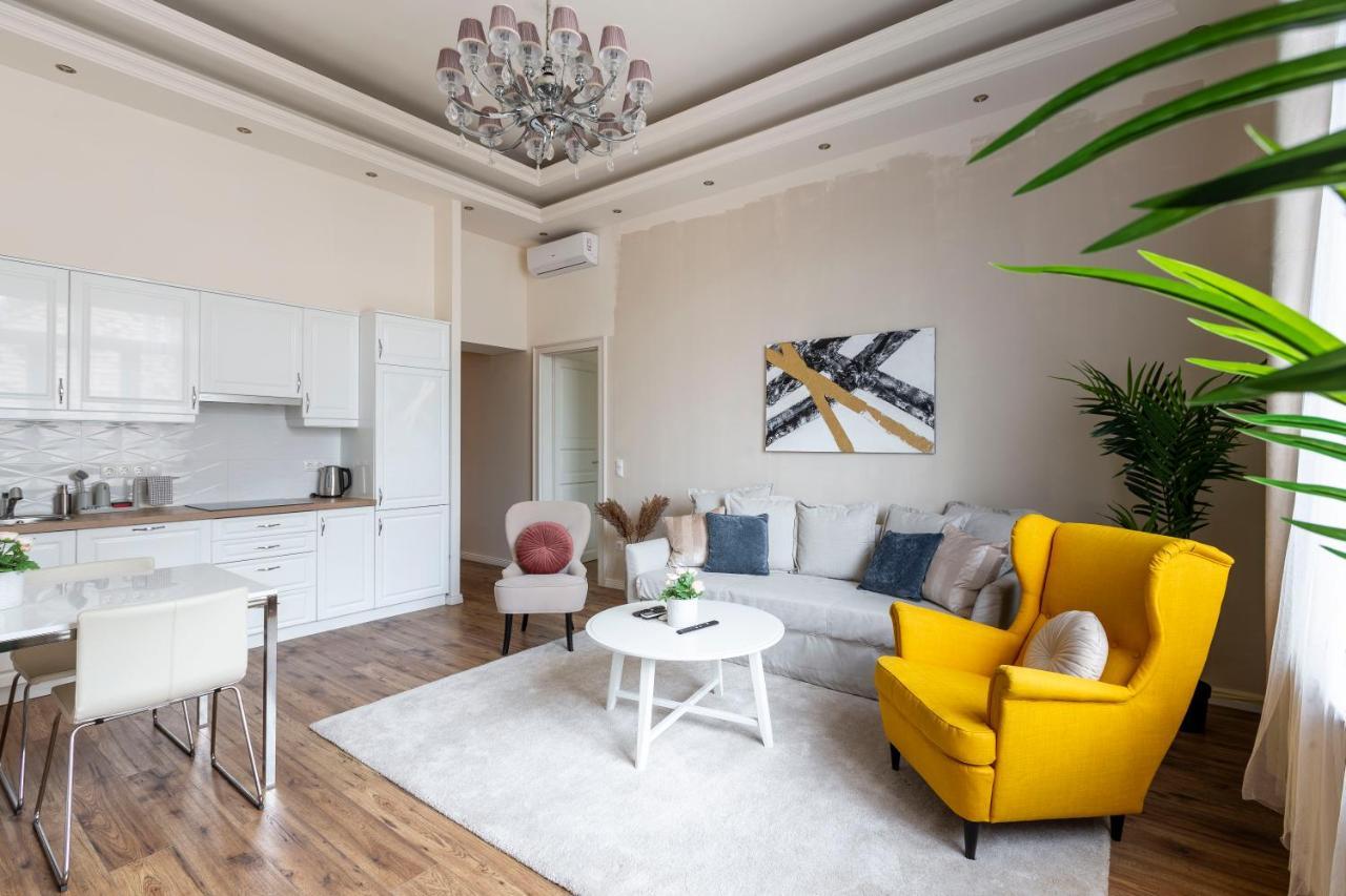 Luxurious Central Apartment In Liszt Ferenc Square 부다페스트 외부 사진