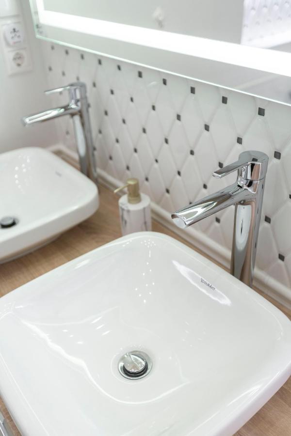 Luxurious Central Apartment In Liszt Ferenc Square 부다페스트 외부 사진